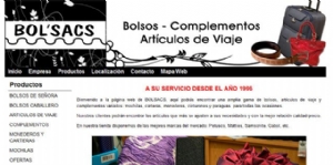 Elige el bolso, el complemento o el artículo de viaje que desees en el catálogo on-line que incluye la nueva página web de la tienda Bolsacs